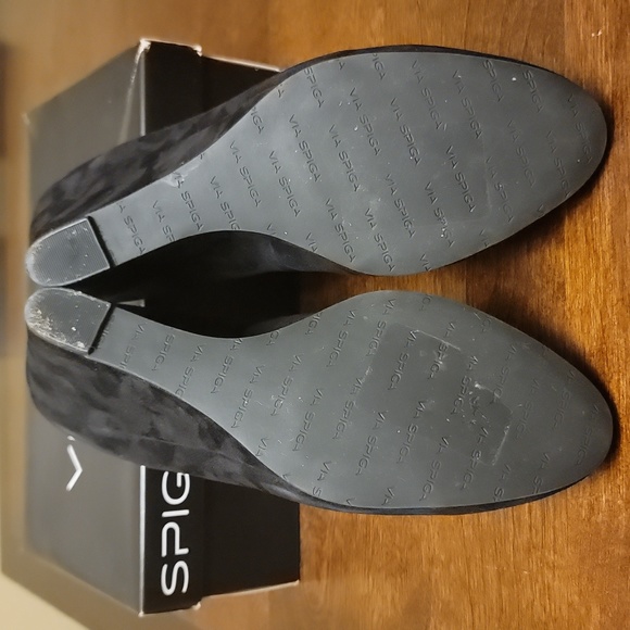 gorgeous Via Spiga 'Farley' 4" Suede Wedge Heeled Pumps $225 - Picture 8 of 10